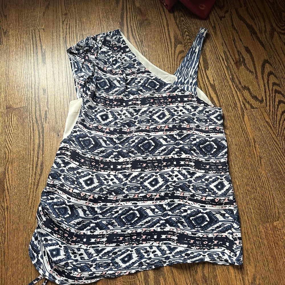 Madison Park Patterned Blue and White Women's Top